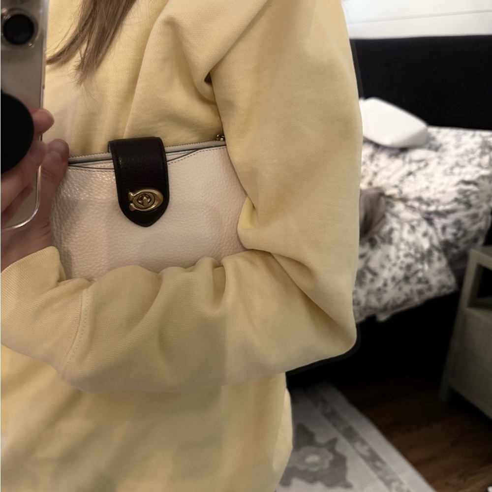 Coach Elegant Cream, Black, Brown Leather Crossbody Purse or Clutch - Picture 9 of 11